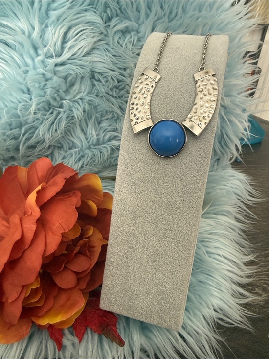 None Jewelry - Bright Blue Cabochon Silver-Tone Necklace
